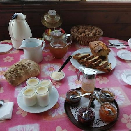 Le Fidele Bed and Breakfast Saint-Chamant Exteriör bild