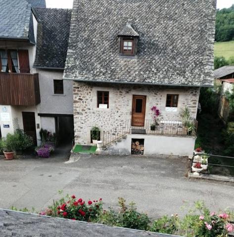 Le Fidele Bed and Breakfast Saint-Chamant Exteriör bild