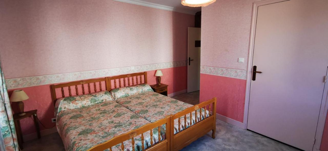 Le Fidele Bed and Breakfast Saint-Chamant Exteriör bild
