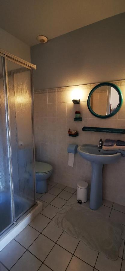 Le Fidele Bed and Breakfast Saint-Chamant Exteriör bild