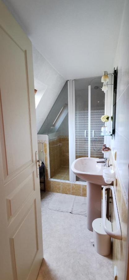 Le Fidele Bed and Breakfast Saint-Chamant Exteriör bild
